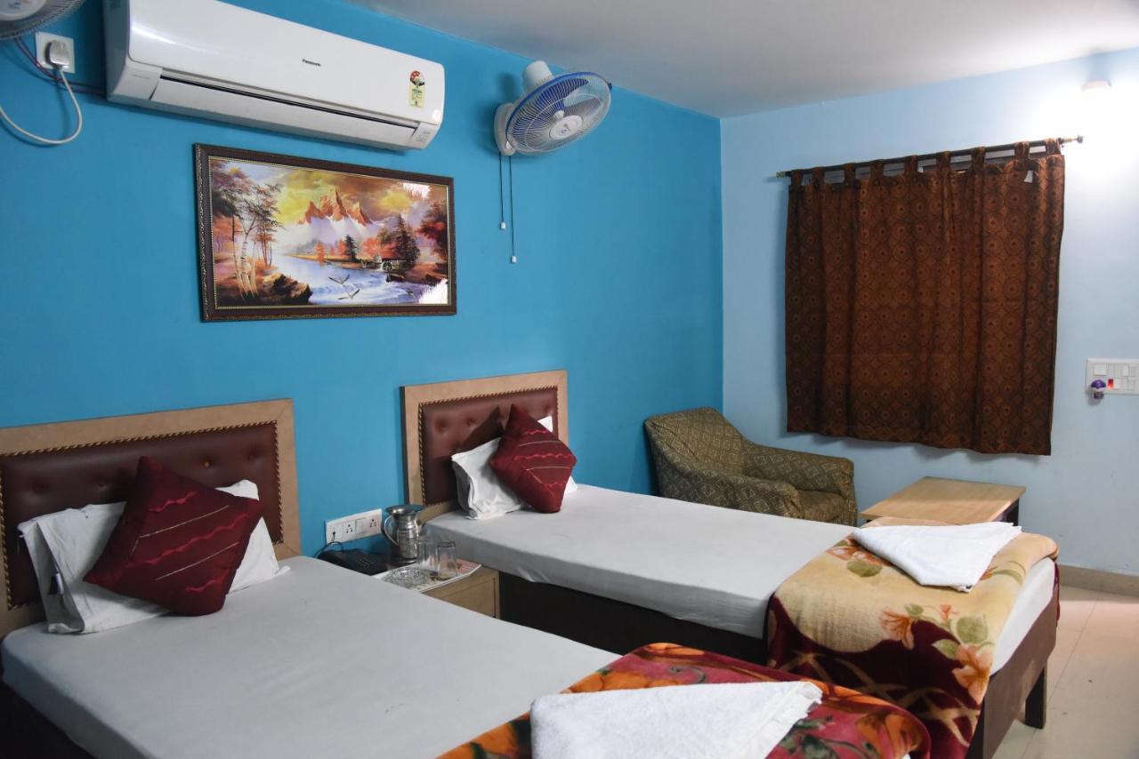 Natraj Hotel Darbhanga Екстер'єр фото